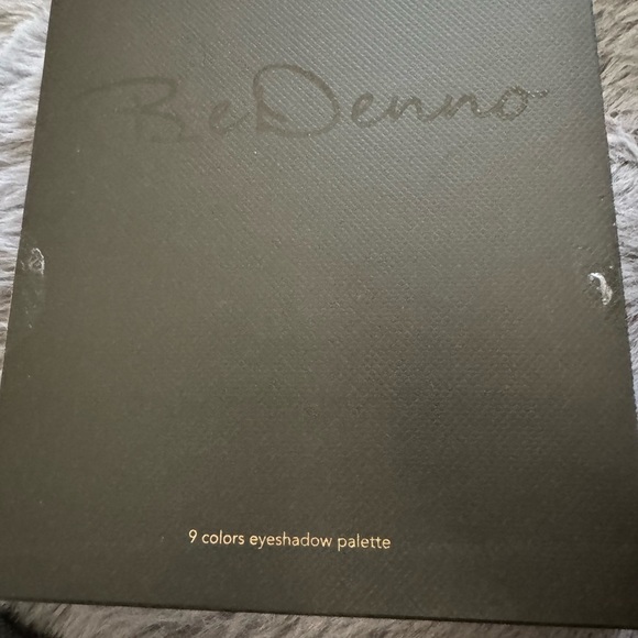 BE Denno Eyeshadow Palette - Picture 5 of 6